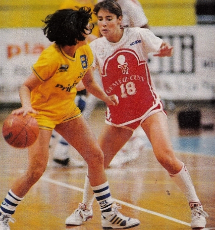 Stefania De Michele in azione di difesa